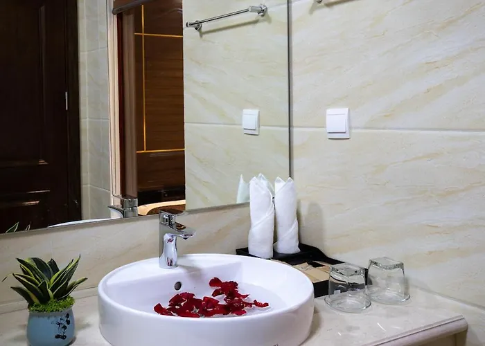 Hiếu Thảo Khách sạn Hạ Long
